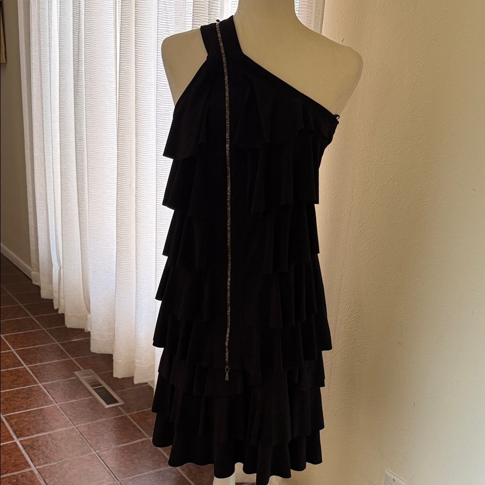 Elegant Black One-Shoulder Ruffle Dress